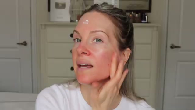 @sincerelymissash reviewing <prescription Drug> Retin-a Tretinoin Cream 0.05% at 17:06 in a YouTube Shorts video