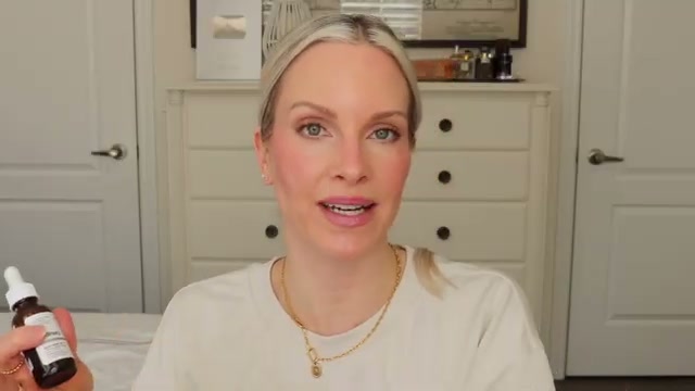 @sincerelymissash reviewing Retin-a Tretinoin Cream at 08:16 in a YouTube Shorts video