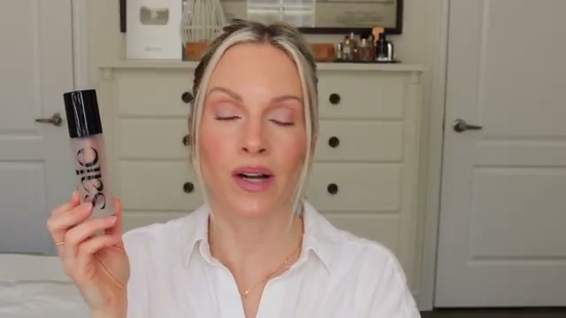 Glowy Super Gel Lightweight Illuminating Serum
