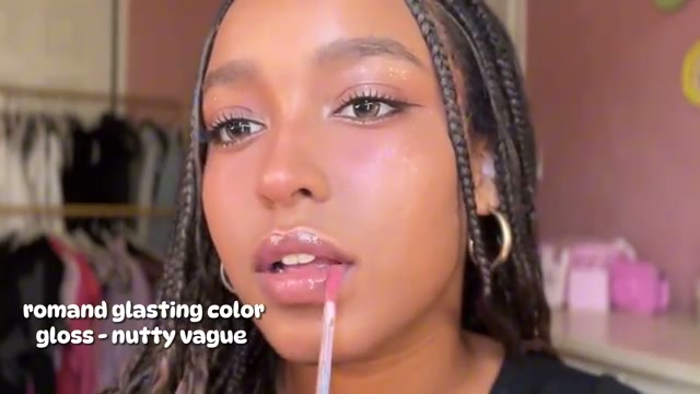 @skybxyy reviewing Romand Glasting Color Gloss at 08:45 in a YouTube Shorts video