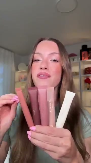 @skylerreneee reviewing Patrick Ta Major Moisture Smoothing Lip Balm at 01:19 in a YouTube Shorts video