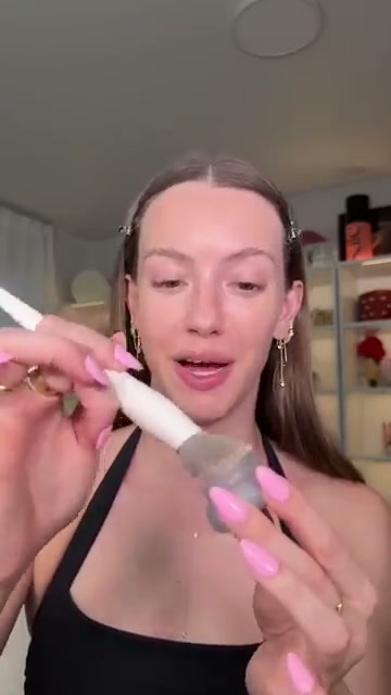 @skylerreneee reviewing Wet n Wild Mother Fluffer Cloud Bronzer at 01:40 in a YouTube Shorts video