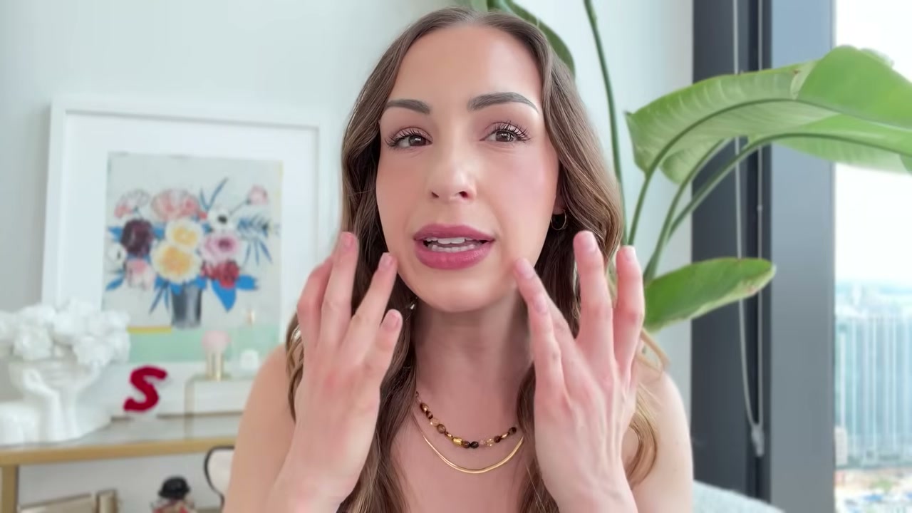 @sofiaseesbeauty reviewing Clé de Peau Beauté The Renewal Serum Duo at 13:00 in a YouTube Shorts video