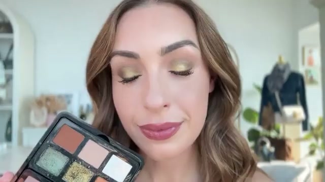 sofiaseesbeauty mentioning Danessa Myricks Beauty Colorfix Pigments at 32:30 in their YouTube video