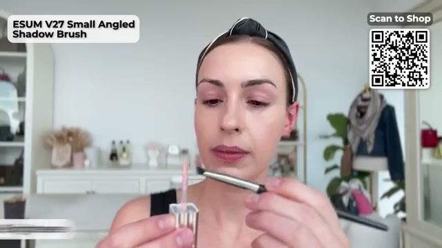 Small Angled Brush
