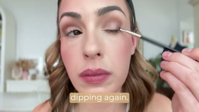 sofiaseesbeauty mentioning Hourglass Curator Eyeshadow Palette at 08:25 in their YouTube video