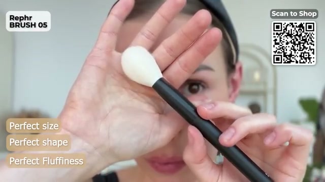 @sofiaseesbeauty reviewing Rephr Brush 05 at 20:34 in a YouTube Shorts video