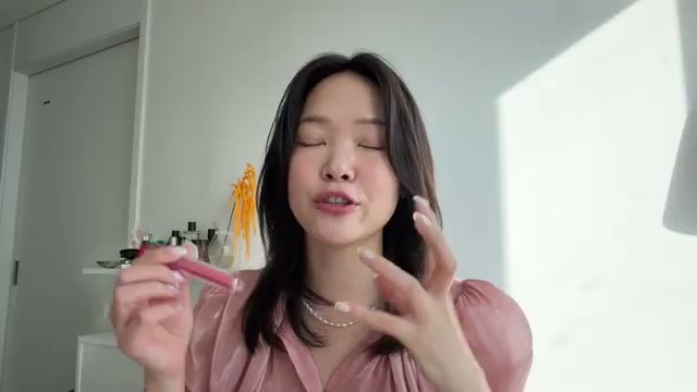 @soobeauty_official reviewing Too Cool for School Verre Color Gloss at 14:51 in a YouTube Shorts video