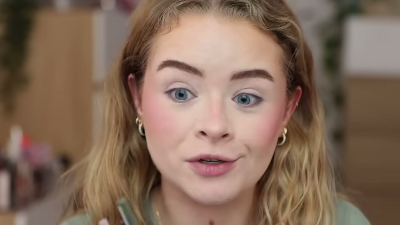 @sophdoeslife reviewing L'Oreal Paris Infallible 36-Hour Gel Automatic Eyeliner at 12:30 in a YouTube Shorts video