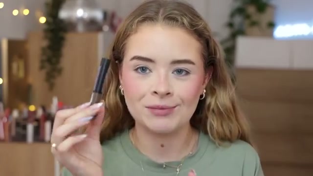 @sophdoeslife reviewing Maybelline Express Brow False Sculpt Mascara Gel at 10:56 in a YouTube Shorts video