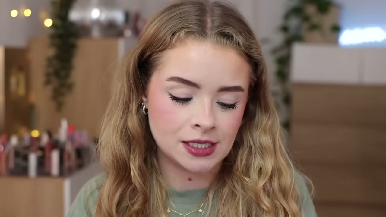@sophdoeslife reviewing NYX Lip Lingerie Lip Liner Stain at 16:34 in a YouTube Shorts video