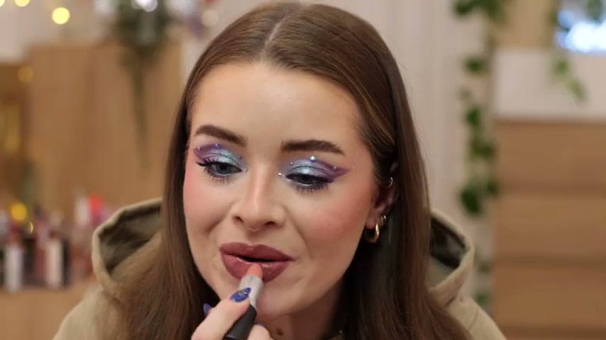 Positive Light Luminizing Lip Gloss