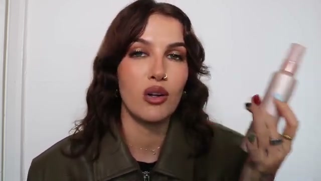 @sophiefloyd reviewing Fenty Beauty You Missed Makeup Extending Setting Spray at 30:39 in a YouTube Shorts video