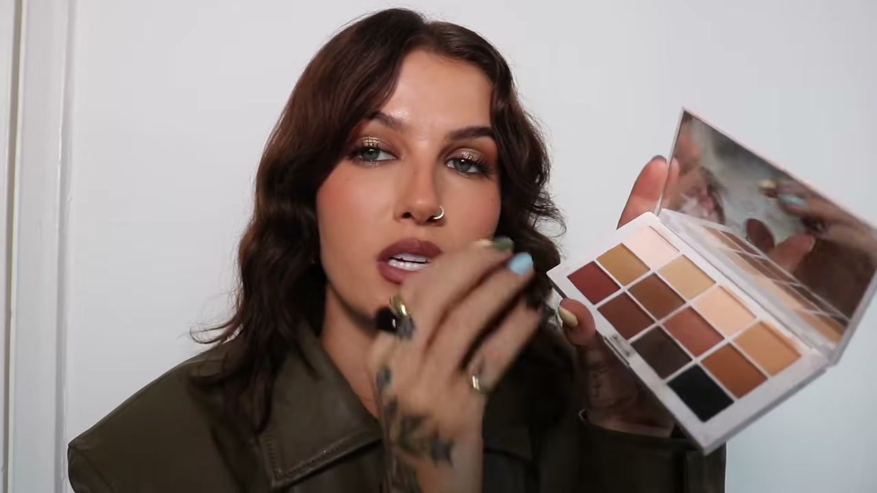 @sophiefloyd reviewing MAKEUP BY MARIO Master Mattes Palette at 20:14 in a YouTube Shorts video