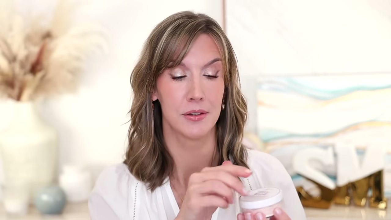 @stephaniemarie reviewing Essence Silky Blur Powder at 05:16 in a YouTube Shorts video