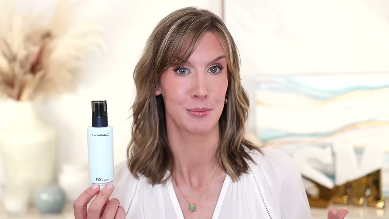 @stephaniemarie reviewing MAC Cosmetics Fix+ Matte at 09:08 in a YouTube Shorts video