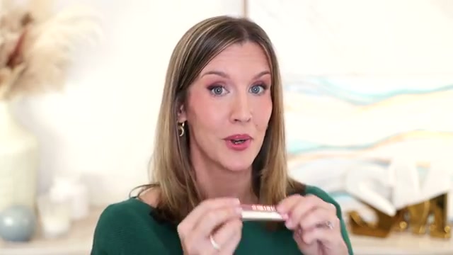 Lifter Liner Lip Liner Pencil with Hyaluronic Acid
