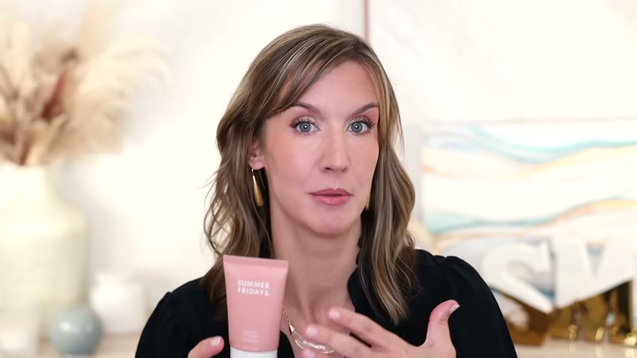 @stephaniemarie reviewing Summer Fridays Pink Cloud Gel Cleanser at 09:24 in a YouTube Shorts video