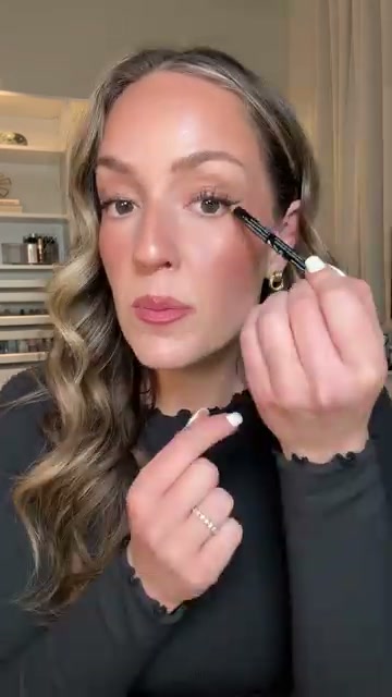 @stephheim_ reviewing NYX Epic Wear Liner Stick Long Lasting Eyeliner Pencil at 02:18 in a YouTube Shorts video