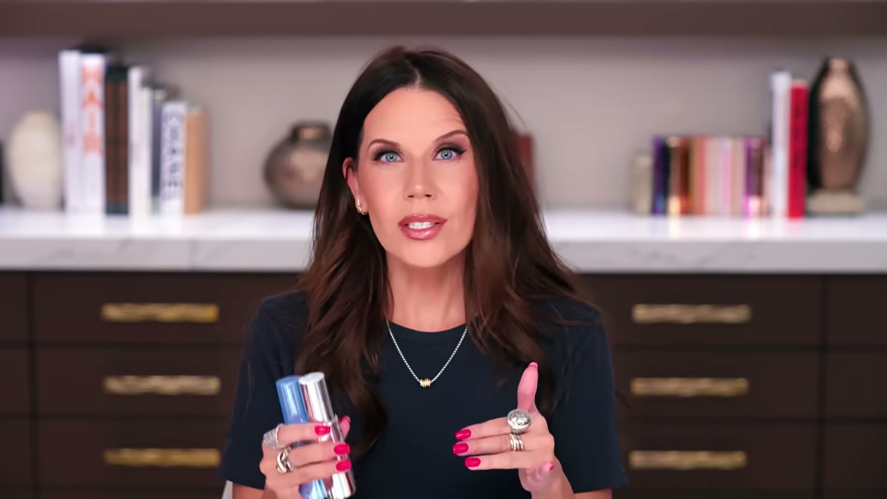 @tati reviewing Allies of Skin Tranexamic & Arbutus Advanced Brightening Serum at 05:44 in a YouTube Shorts video