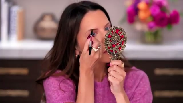 @tati reviewing Byredo Ultra Definer Refillable Brow Pencil at 12:57 in a YouTube Shorts video
