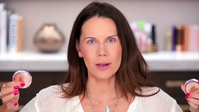 tati mentioning Essence Soft Touch Bouncy Glow at 09:05 in their YouTube video