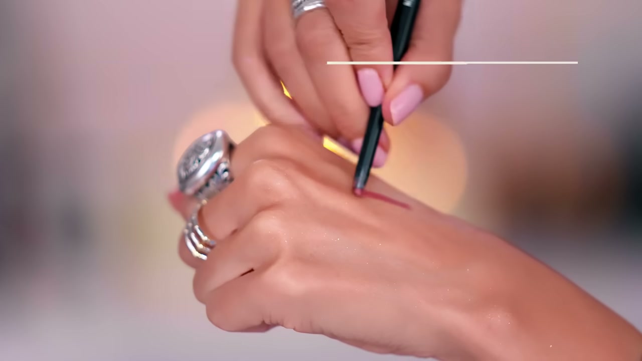 Color Sensational Shaping Lip Liner