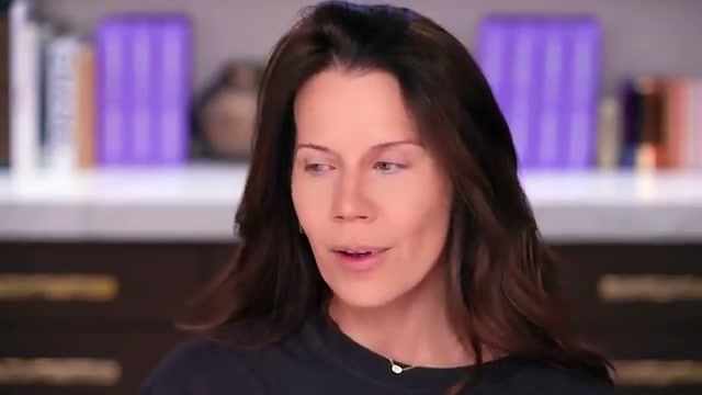 @tati reviewing Milani Baked Bronzer at 07:47 in a YouTube Shorts video