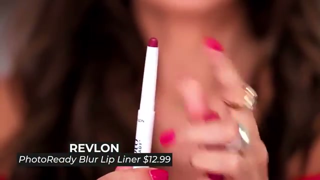 @tati reviewing Revlon Photoready Blur Lip Liner at 07:33 in a YouTube Shorts video