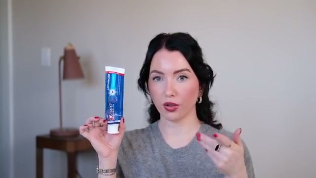 @taylorwynn reviewing Crest Pro-Health Advanced at 04:55 in a YouTube Shorts video