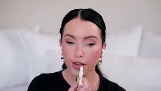 MAKEOUT CLUB Soft Blur Lipstick