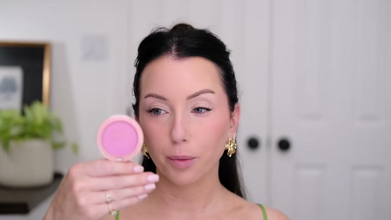 @taylorwynn reviewing Kylie Cosmetics Blush at 23:02 in a YouTube Shorts video