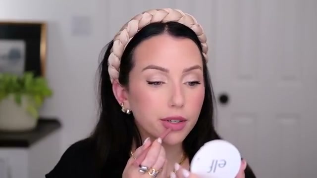 Blurfiller Blurring Lip Contour