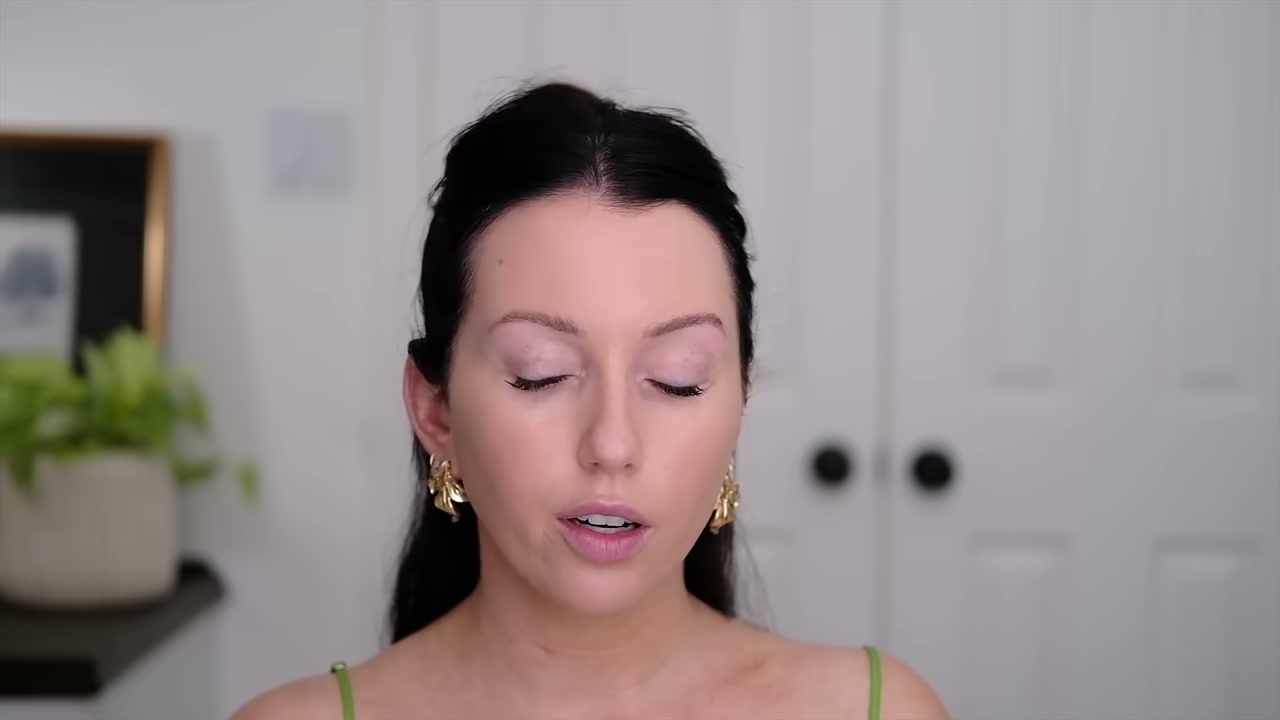 @taylorwynn reviewing The Face Shop BB Cream at 10:23 in a YouTube Shorts video