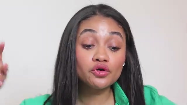 @thecleanbeautycode reviewing Briogeo Don't Despair Repair Hair Mask at 14:19 in a YouTube Shorts video