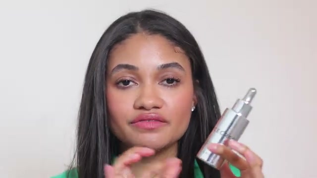 @thecleanbeautycode reviewing Cecred Hair and Edge Drops at 10:13 in a YouTube Shorts video