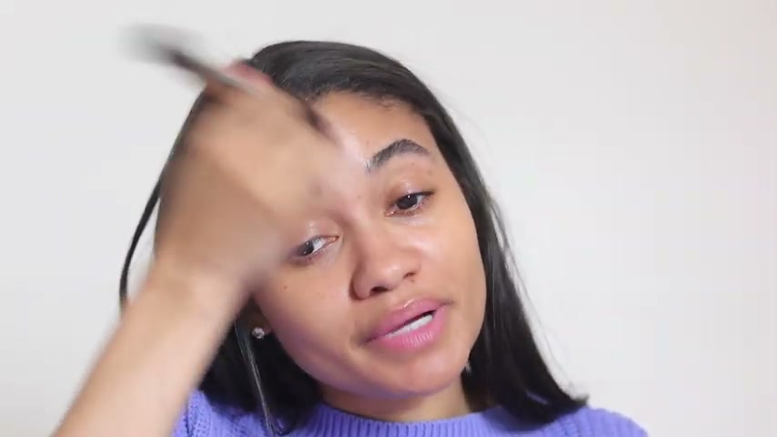 @thecleanbeautycode reviewing MAKEUP BY MARIO F4 Brush at 02:05 in a YouTube Shorts video