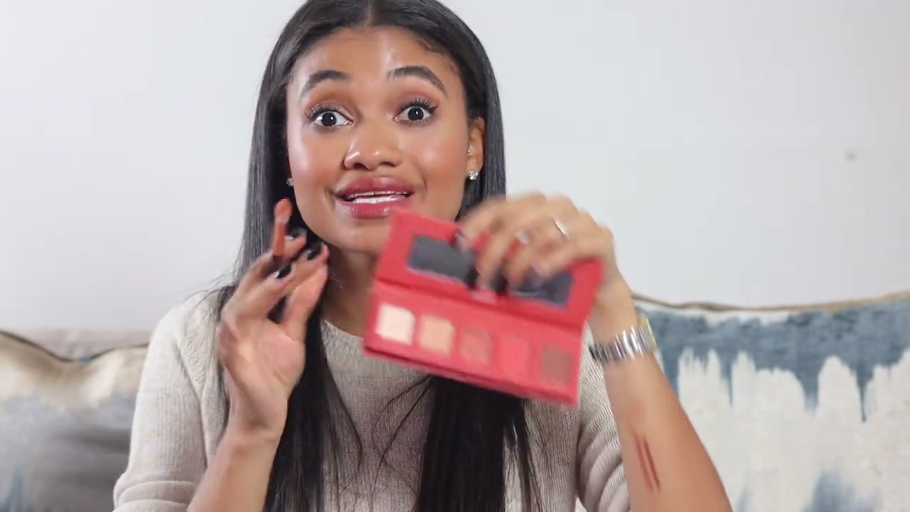 @thecleanbeautycode reviewing Persona Cosmetics Eyeshadow Brush at 10:53 in a YouTube Shorts video