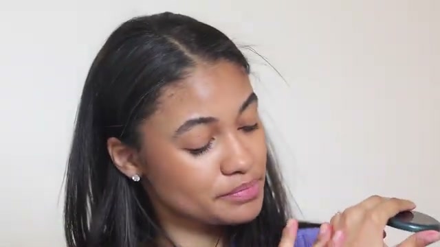 @thecleanbeautycode reviewing SOSHE Beauty Blush at 15:25 in a YouTube Shorts video