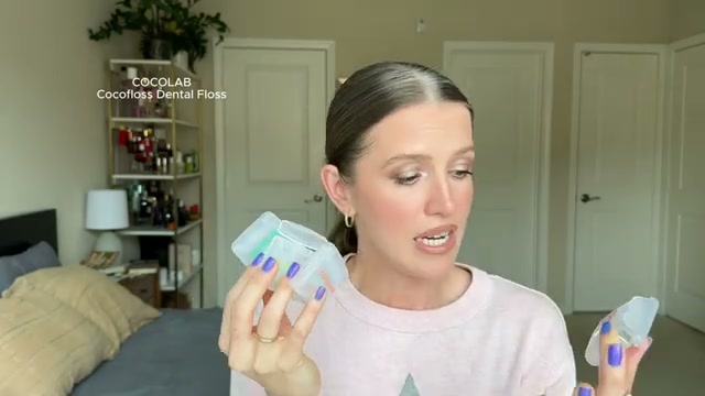 @theelenakoira reviewing Cocofloss Dental Floss at 16:10 in a YouTube Shorts video