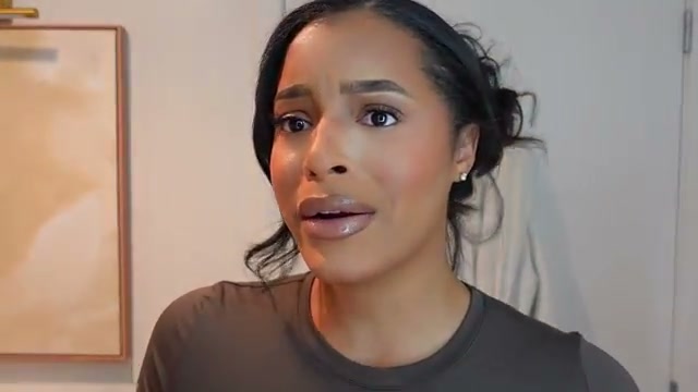@thekylesisters reviewing Fenty Beauty Gloss at 40:27 in a YouTube Shorts video