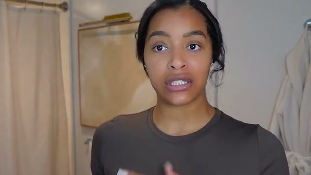 @thekylesisters reviewing MAC Cosmetics Studio Finish Concealer at 09:14 in a YouTube Shorts video