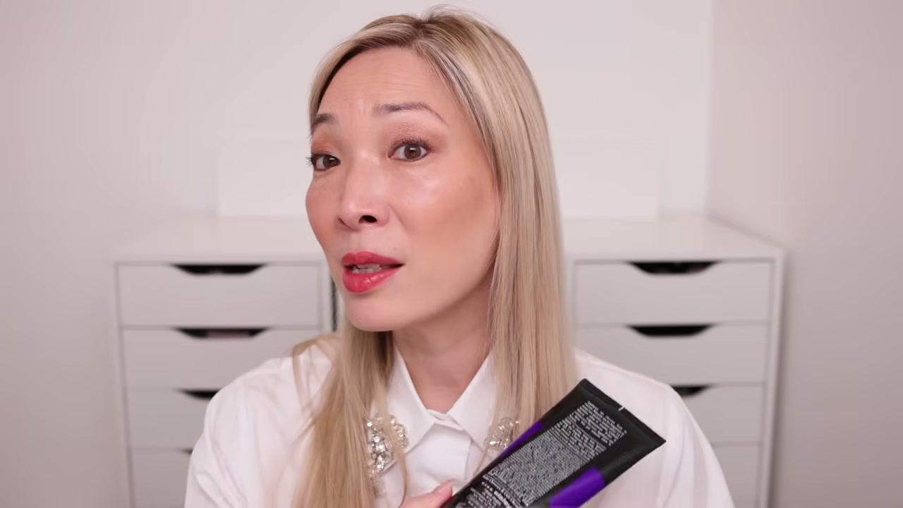 @themichelewang reviewing Hair Rituel by Sisley Beautifying Hair Mask for Blonde, White and Grey Hair at 07:10 in a YouTube Shorts video