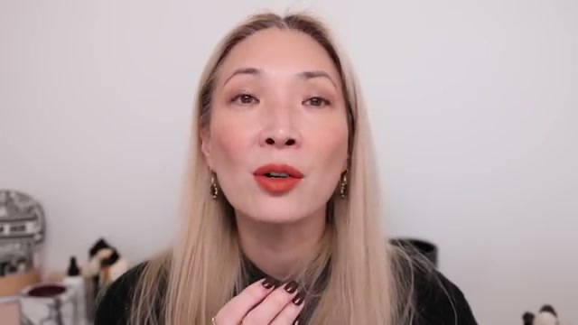Creamy Matte Longwear Lipstick with Hyaluronic Acid