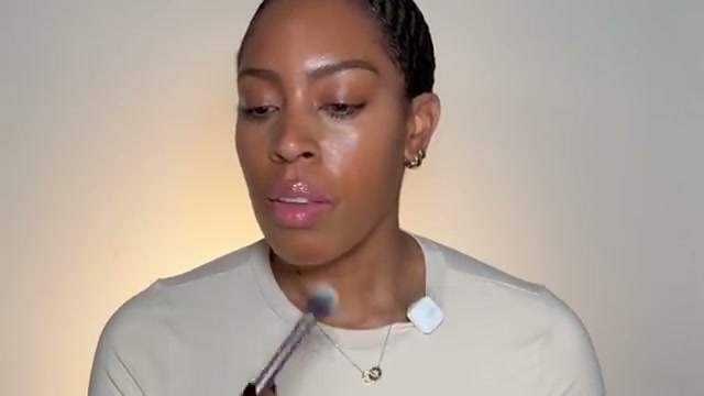 @tiffanylumpkintv reviewing Pat Mcgrath Under Eye Setting Powder at 05:36 in a YouTube Shorts video