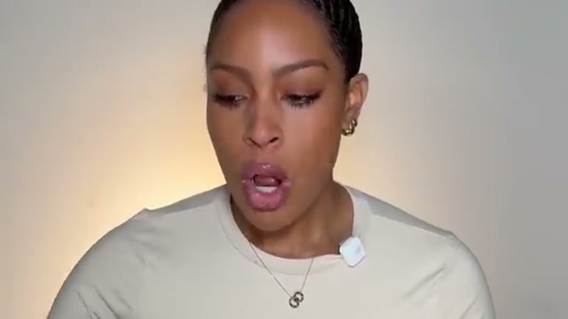 @tiffanylumpkintv reviewing Velour Self-Stick Lash Clusters at 13:36 in a YouTube Shorts video