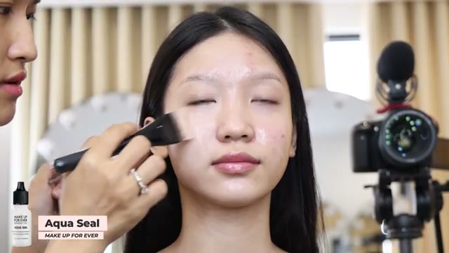 tina_yong mentioning MAKE UP FOR EVER Make Up for Ever Aqua Seal at 03:02 in their YouTube video