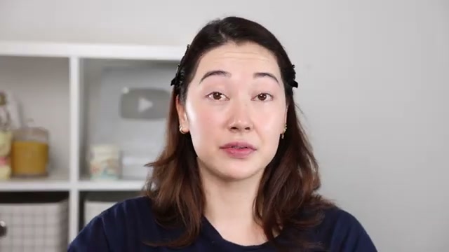 tinatanakaharris mentioning Decorté Loose Powder at 05:17 in their YouTube video