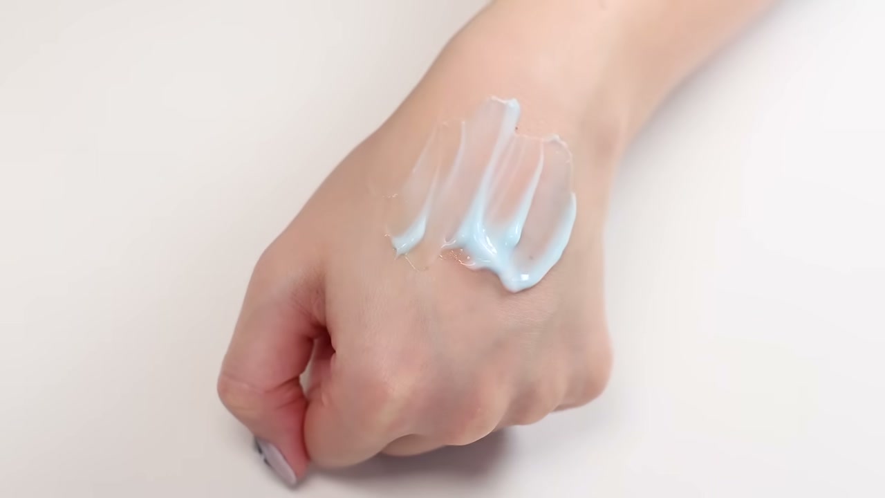 @tinatanakaharris reviewing Epii Double Up Cream Ectoin & Panthenol at 07:24 in a YouTube Shorts video