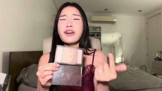 @tonisia reviewing Romand Contour at 08:49 in a YouTube Shorts video